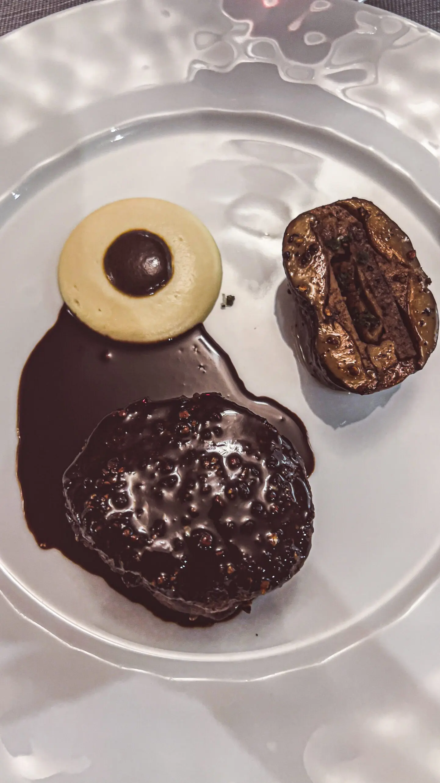 ONE65 SF O Bistro dining room