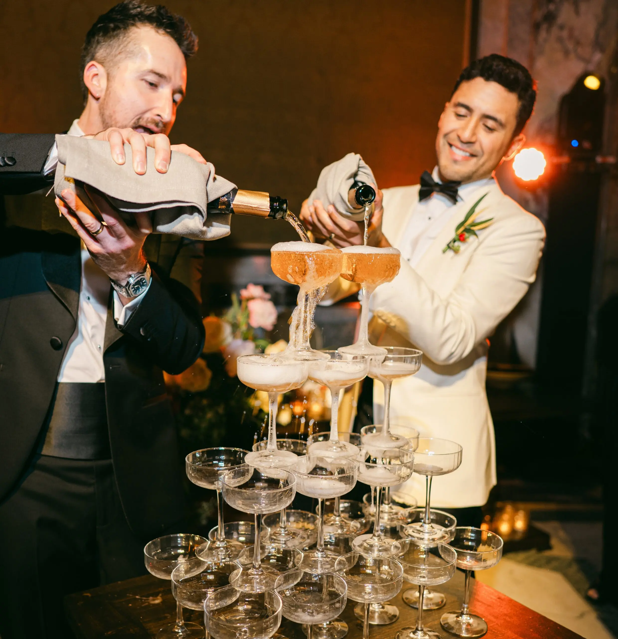 Live cake assembly and champagne tower, Palacio Paz, JB Wedding, Argentina