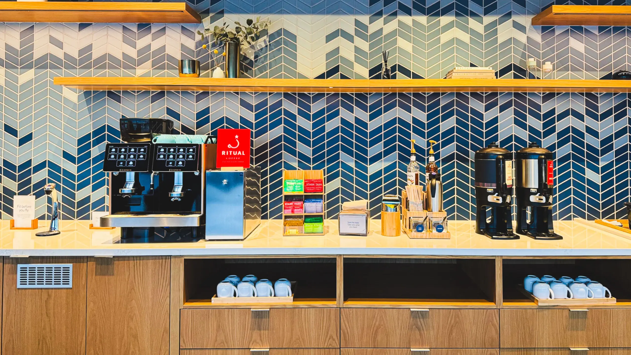 Alaska Airlines Lounge at SFO recliner chairs